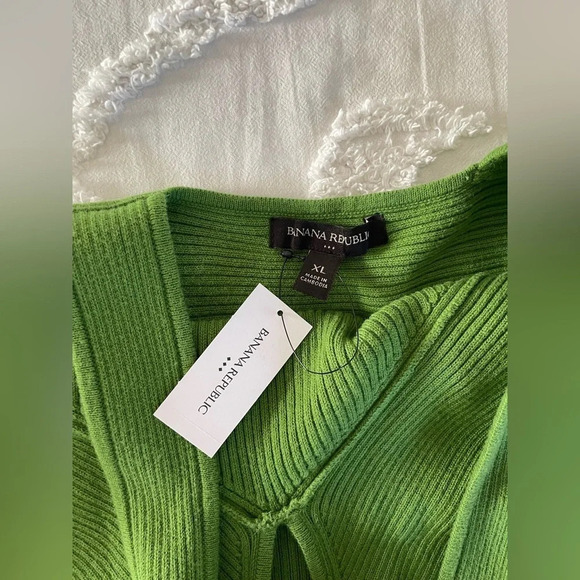 Banana Republic Ribbed Cross-Front Tank - Picture 3 of 6